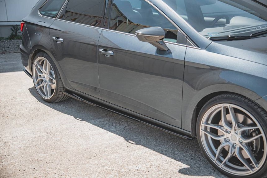 Zijskirts Seat Leon FR 5F Maxton Design glans zwart V.5