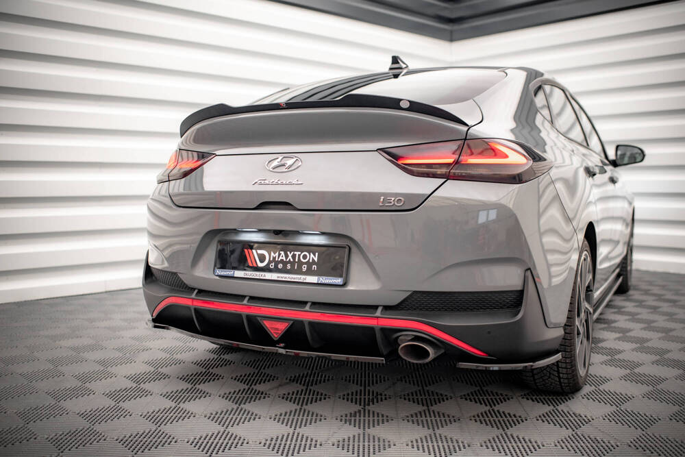 Spoiler Cap Hyundai i30 MK3 FL Fastback Glanzend Zwart Maxton