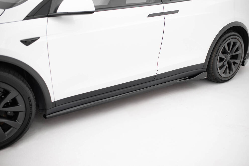 Zijskirts V.2 Tesla Model X MK1 Facelift