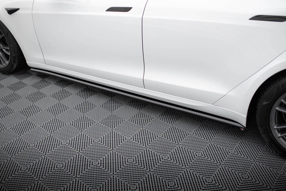 Zijskirts diffusors Tesla Model S Plaid Gloss-Black V2