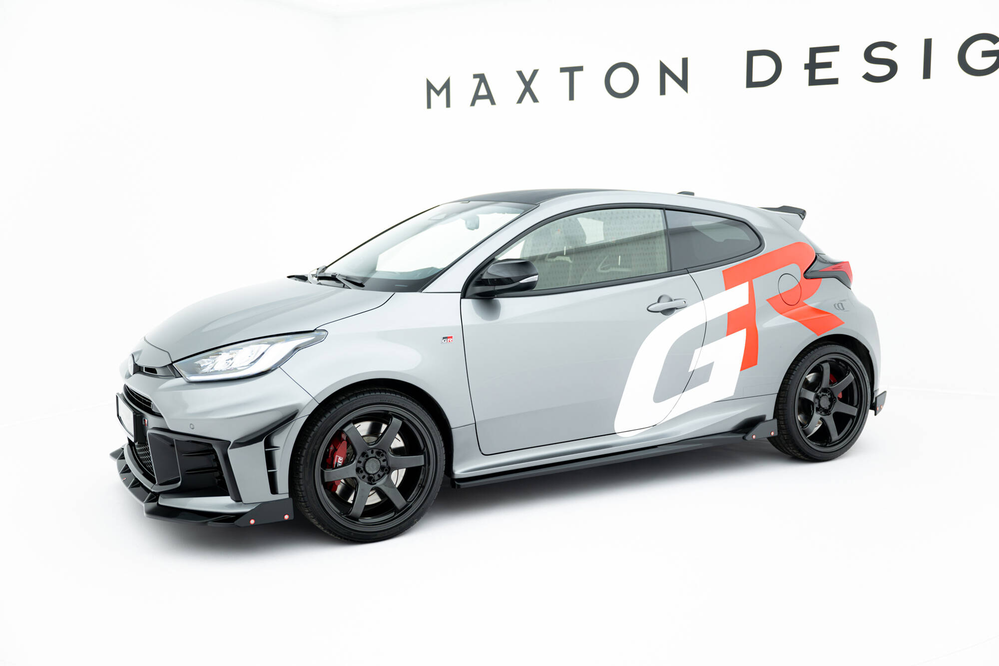 Zijskirts + Flaps Toyota GR Yaris MK4 Facelift Maxton Glanzend zwart