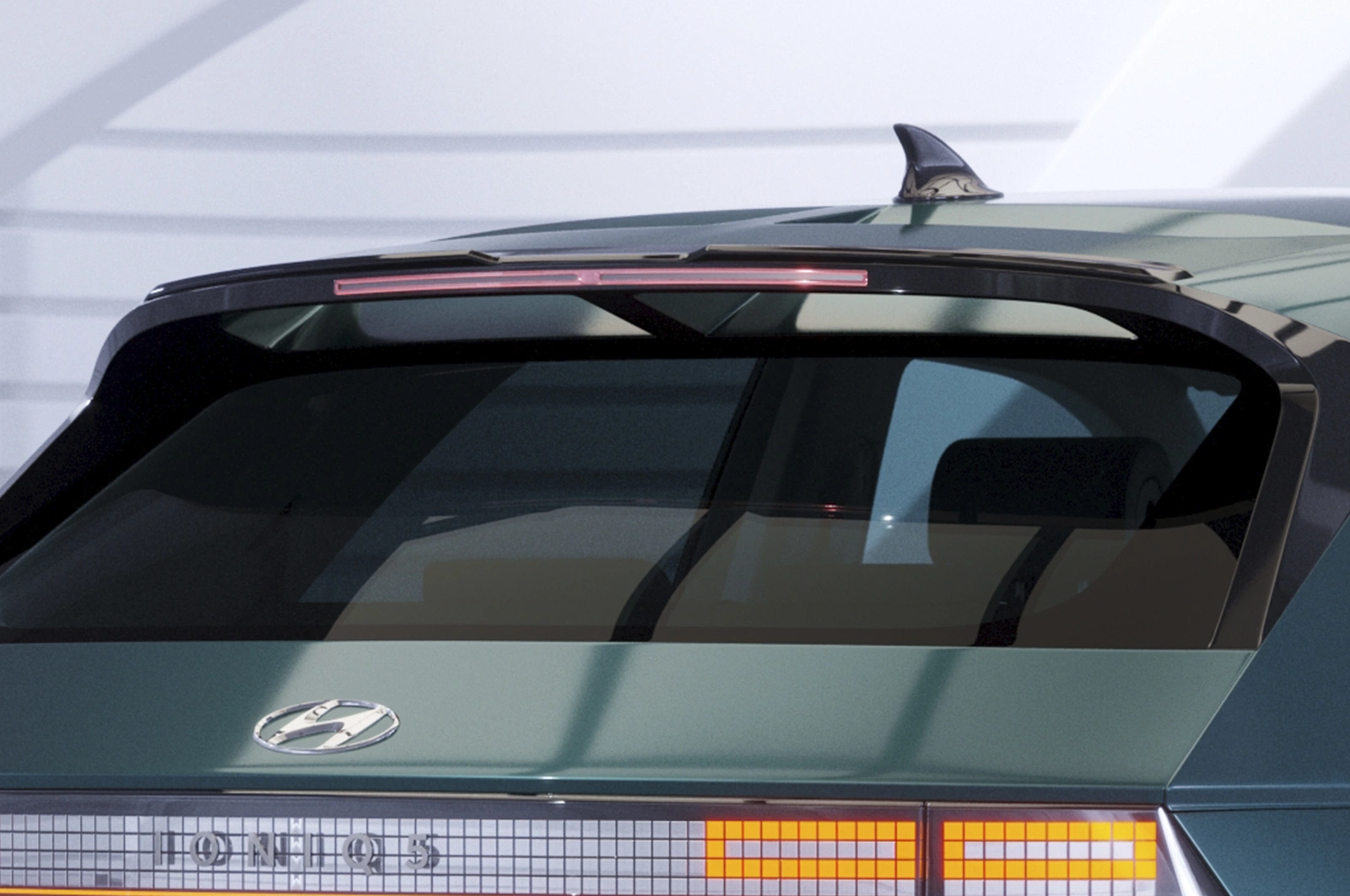 Achterspoiler Hyundai Ioniq 5 glans zwart 2021–
