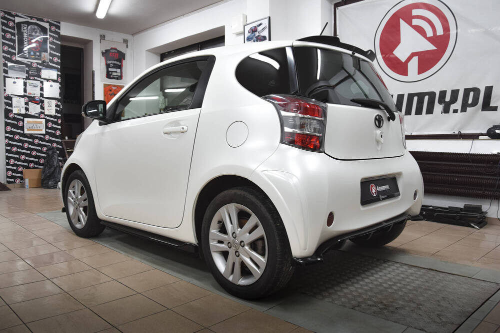 Achterbumper diffusor Toyota IQ Glans Zwart Maxton