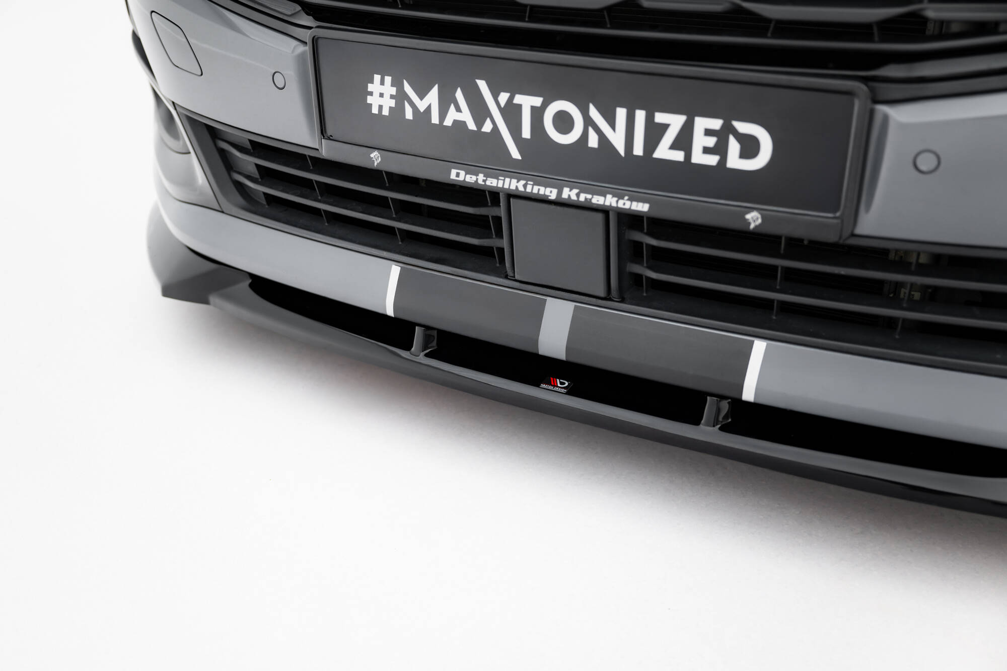 Voorspoiler Ford Transit Connect MK3 Maxton Glanzend zwart
