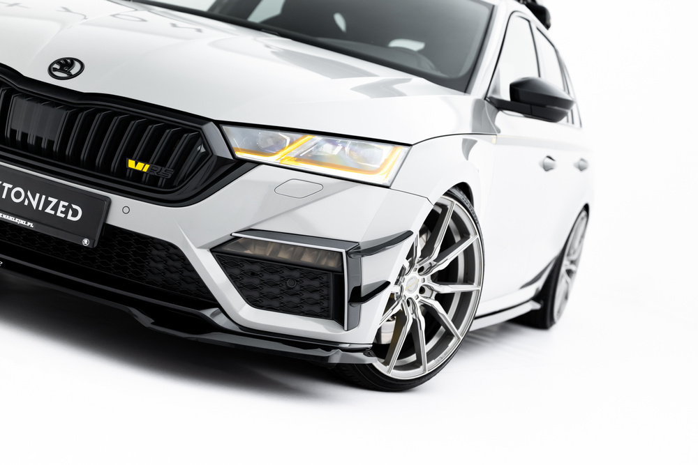Voorbumper Vleugels Skoda Octavia RS Combi MK4 Maxton