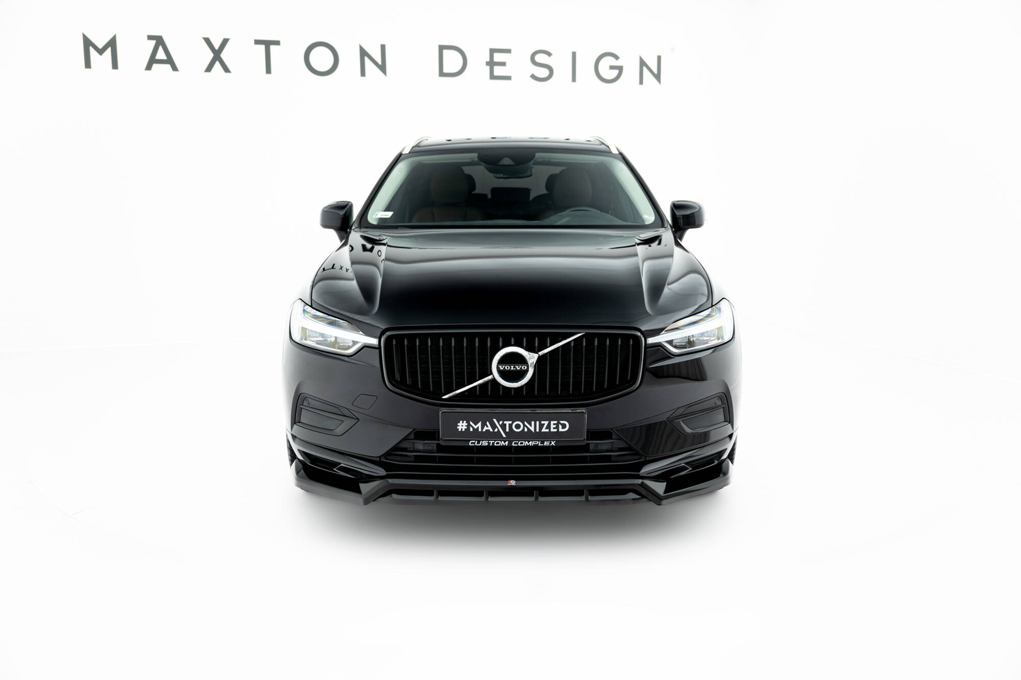 Voorspoiler Volvo XC60 MK2 Maxton Glanzend zwart