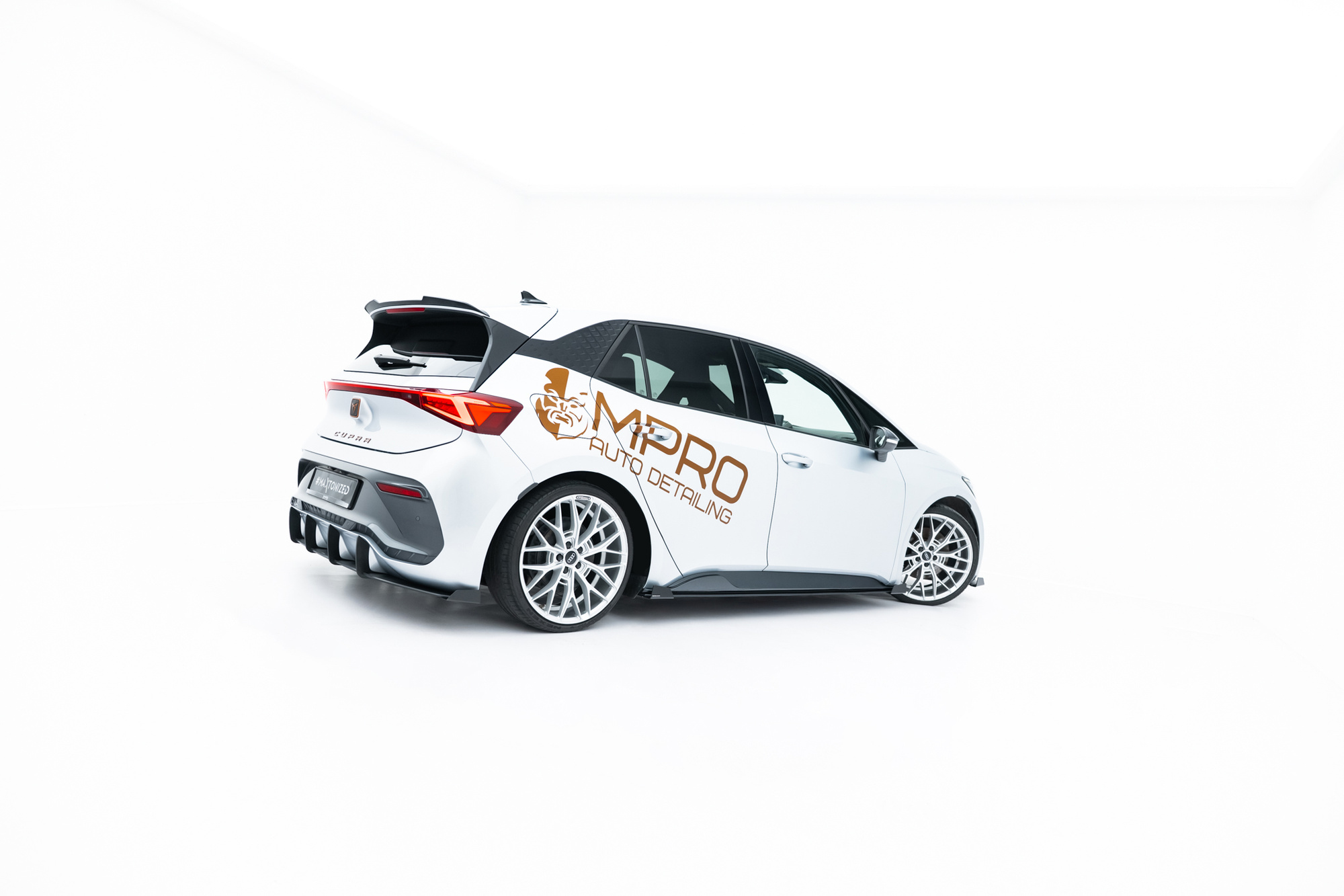 Street Pro Zijskirts + Flaps Cupra Born Mk1 2021 – Maxton Design