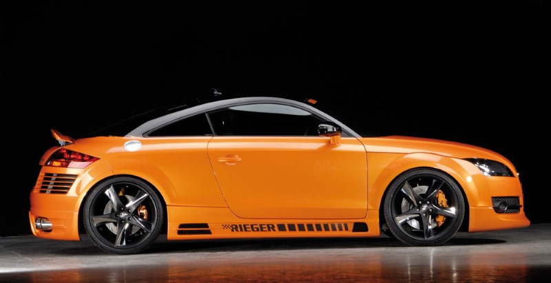 Zijskirts Audi TT 8J 96.06- met 2 schacht en 2 uitsnedes Rieger