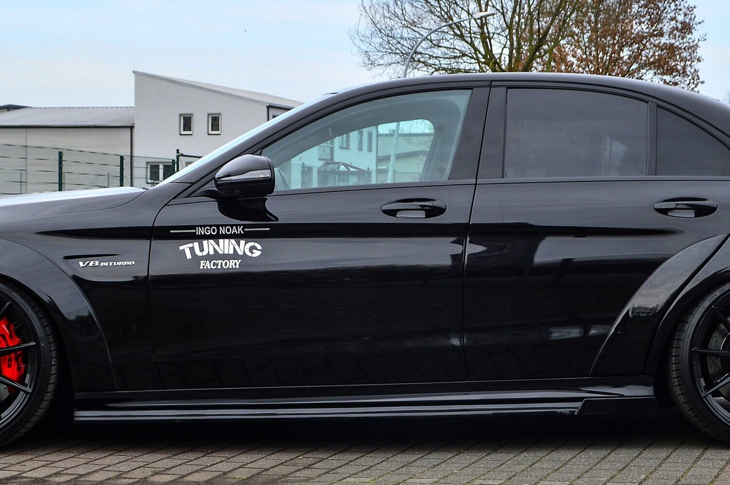 Zijskirts met vleugel achterzijde Mercedes C-Klasse C63AMG+S