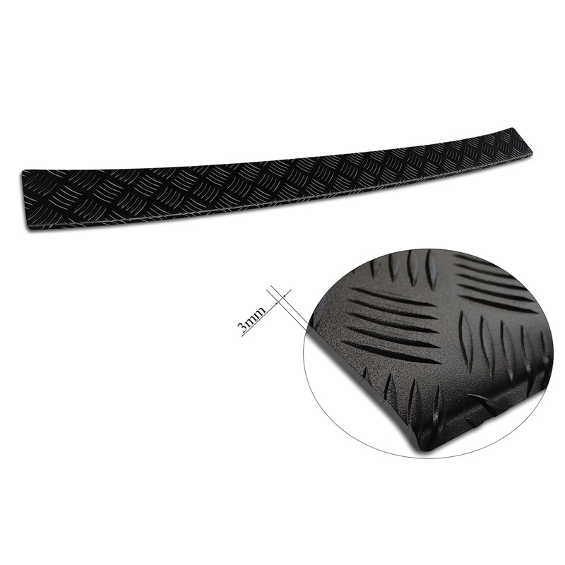 Matzwart Aluminium Achterbumperprotector  Citroën Space Tourer & Jumpy 2016- / Peugeot Traveller & Expert 2016- / Toyota Proace Verso 2016- / Opel Vivaro & Zafira Life 2019- (modellen met ongespoten bovenzijde bumper) 'Riffled Plate'