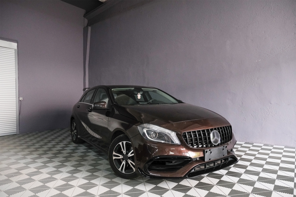 Voorbumper Mercedes W176 A45 AMG Facelift Look