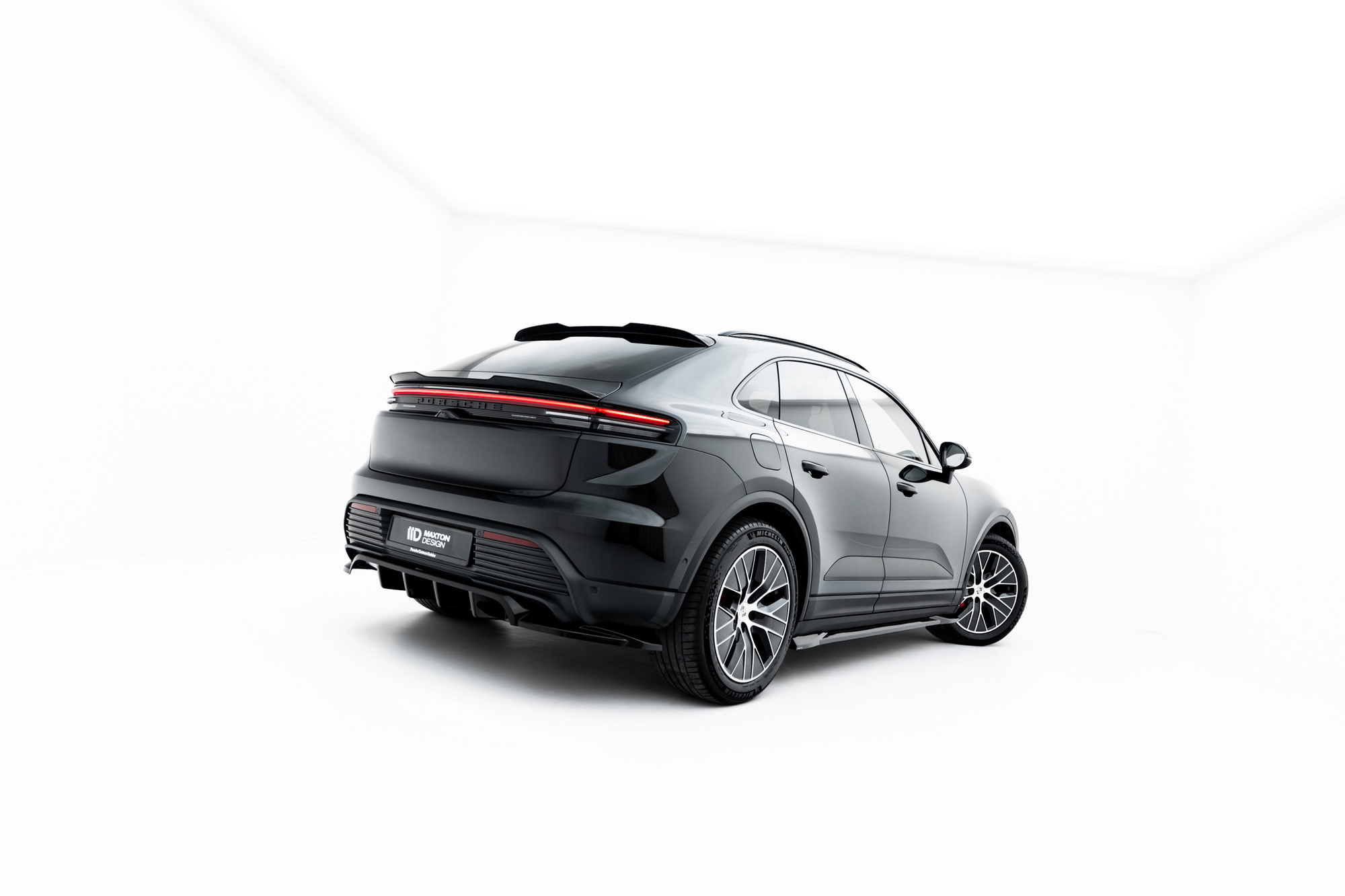 Acherklepspoiler laag Cap Porsche Macan EV Mk1