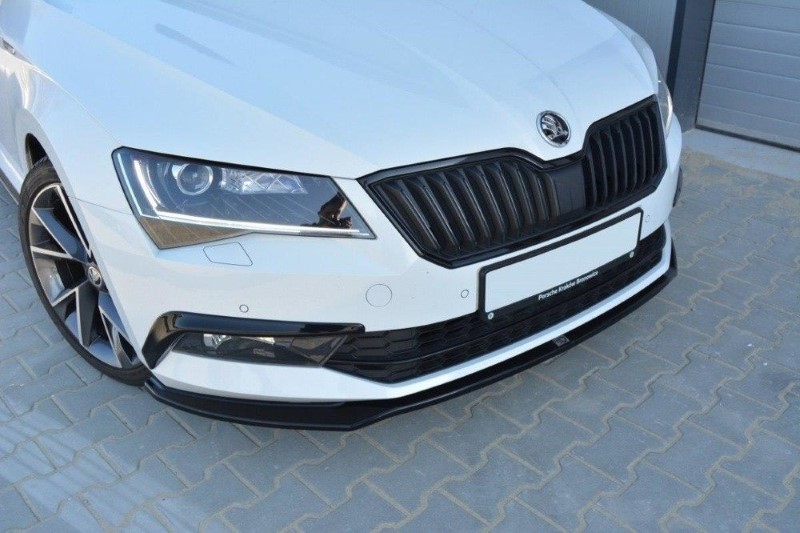 Voorspoiler Skoda Superb 3 Maxton Design glans zwart V.2