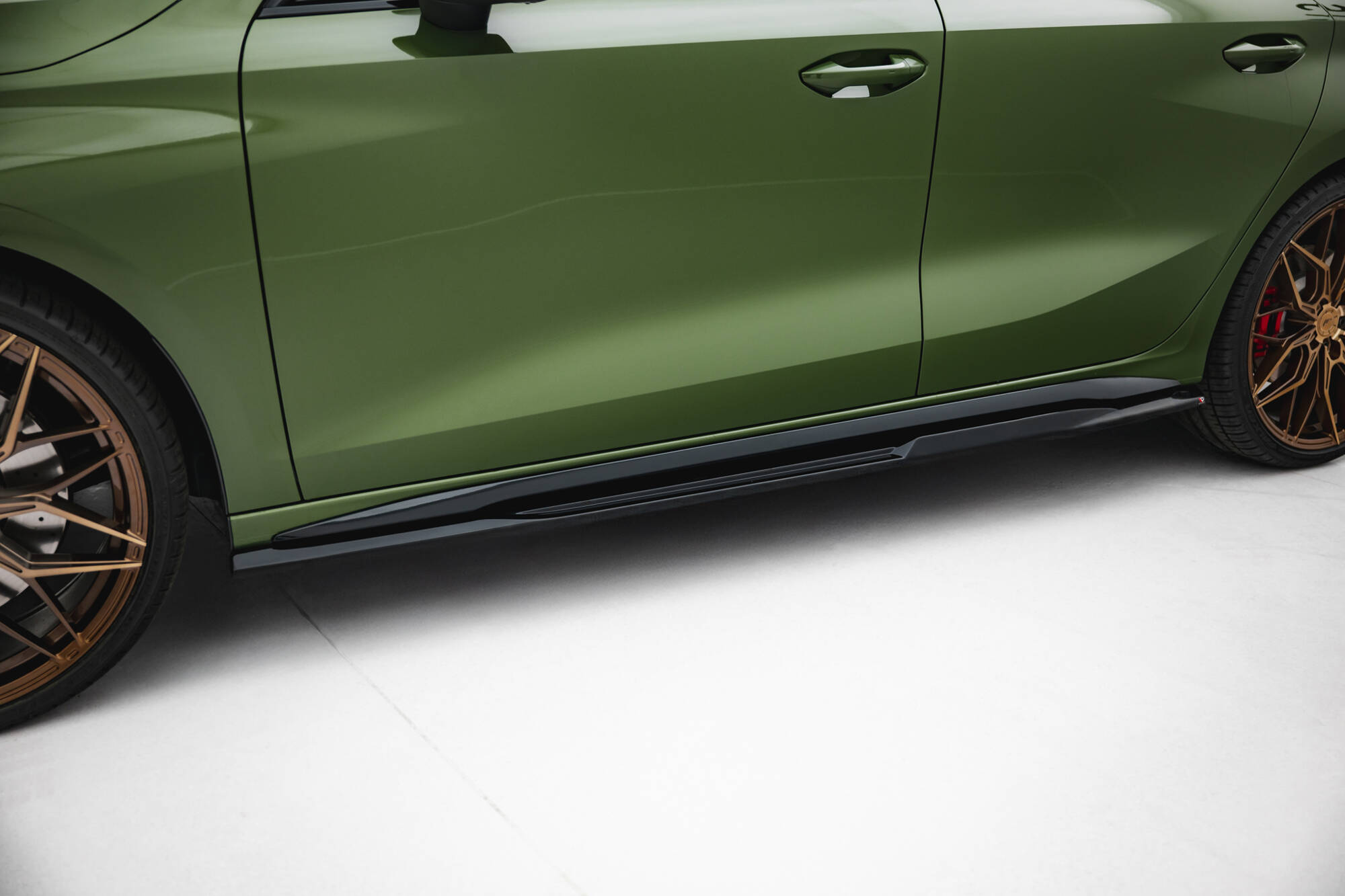 Zijskirts V.2 Audi S3 / A3 S-line 8Y Facelift Maxton Glanzend zwart