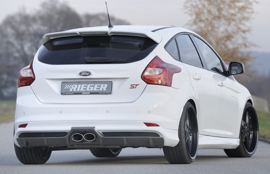 Zijskirts Ford Focus 3 ST/RS Limousine/Tunier Rieger