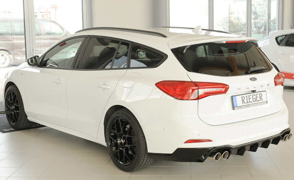 Diffuser Ford Focus Station Glans zwart