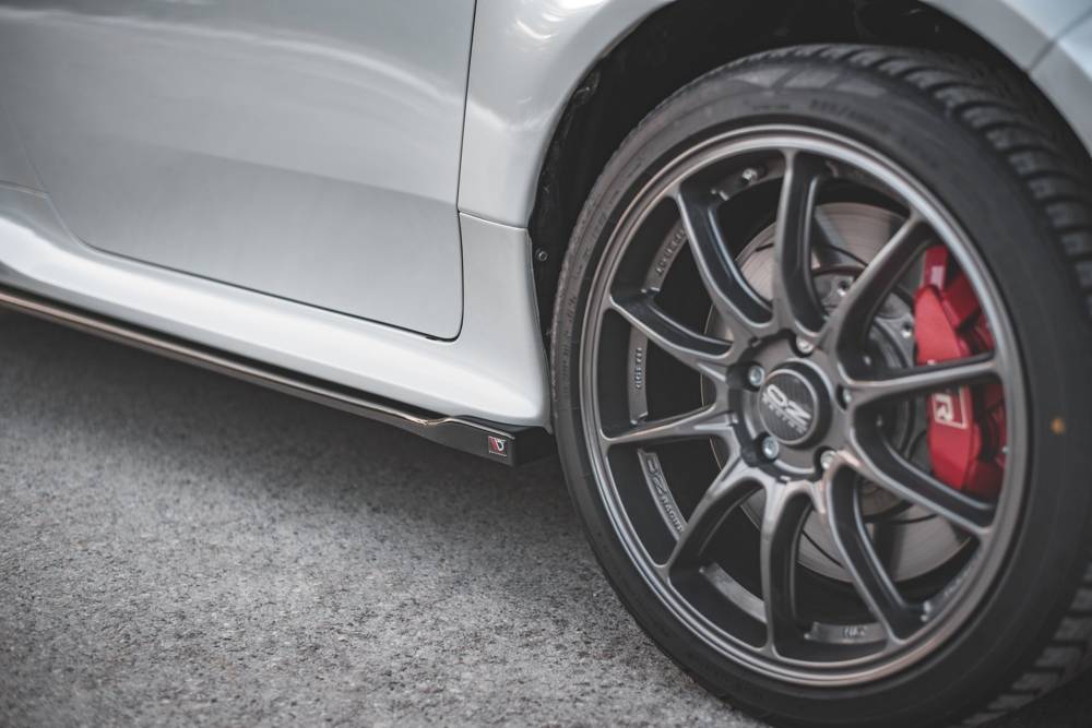 Zijskirts met Canards V.2 Toyota GR Yaris MK4 Maxton Glans Zwart