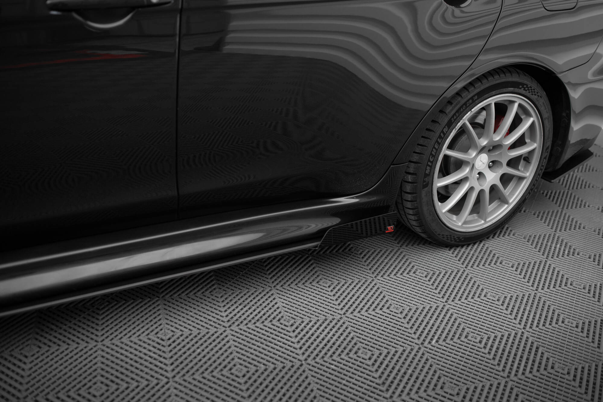 Street Pro Zij Flaps Mitsubishi Lancer EVO X Maxton Glanzend zwart
