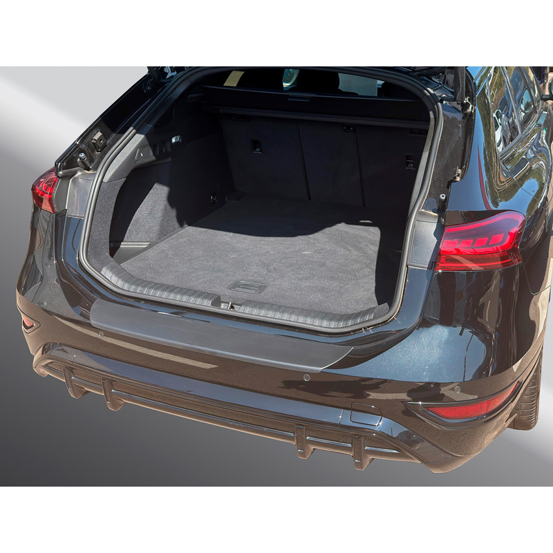 RGM ABS Achterbumper beschermlijst  Audi A6 Avant e-tron 2024- Zwart