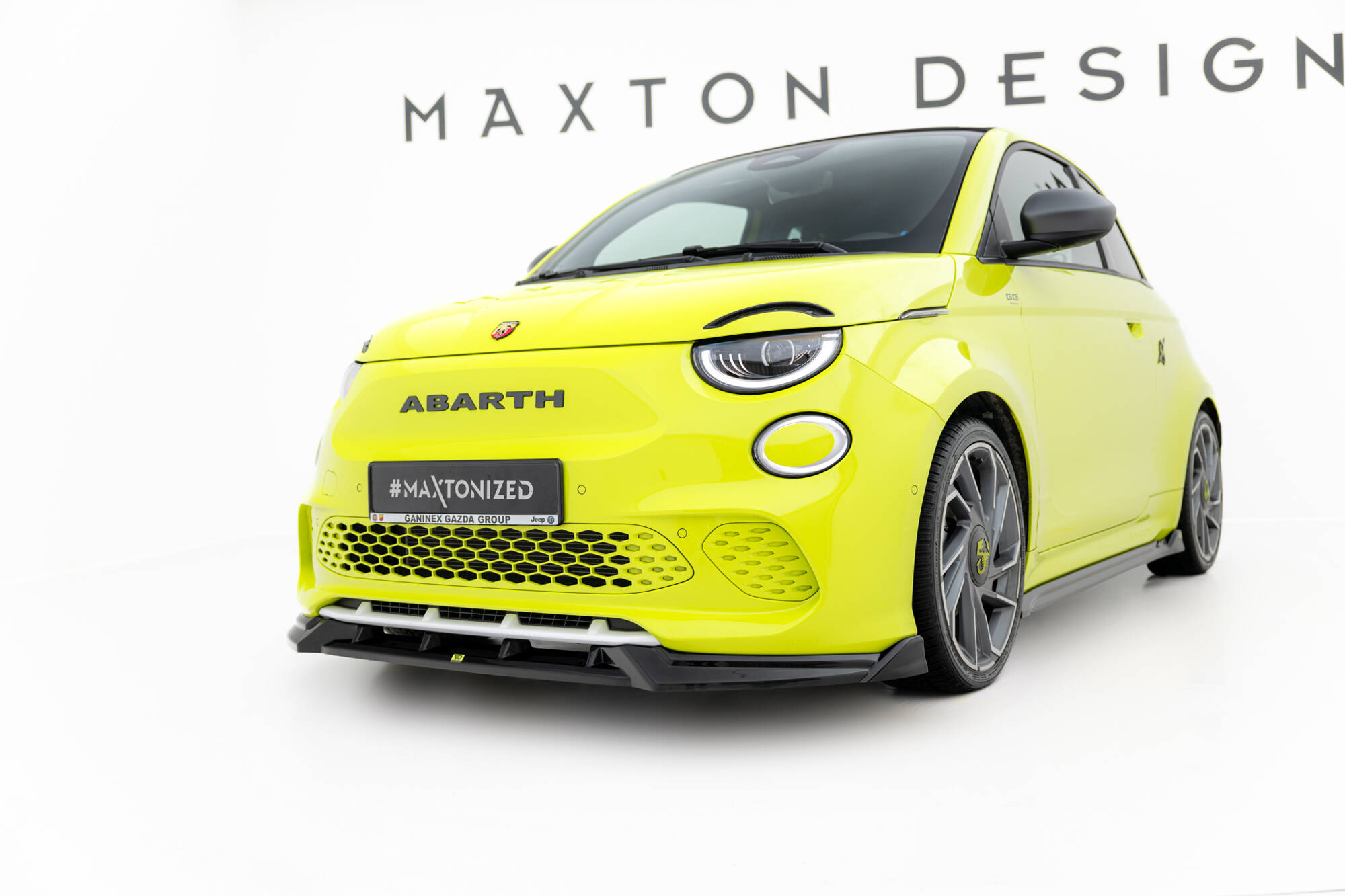Voorspoiler Abarth 500e Maxton Glanzend zwart