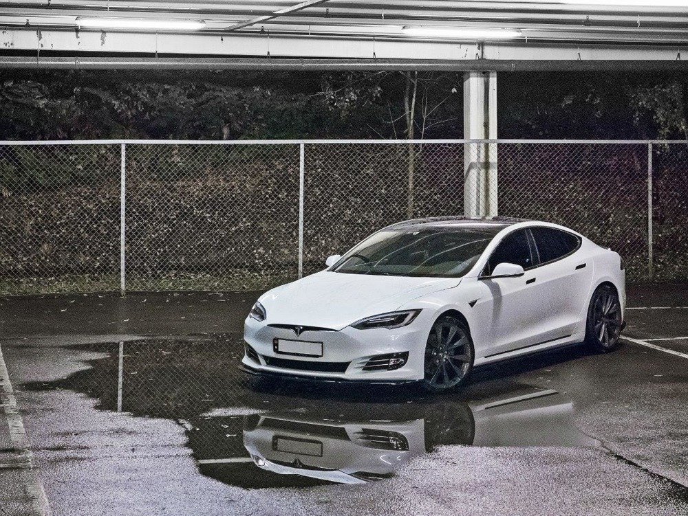 Zijskirts Tesla Model S Facelift Gloss-Black