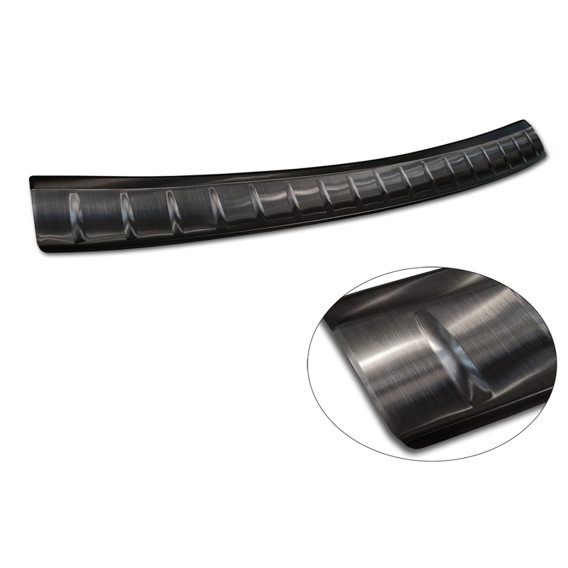 Zwart RVS Achterbumperprotector  BMW 2 Active Tourer F45 2013-2021 met M-Pakket 'Ribs'