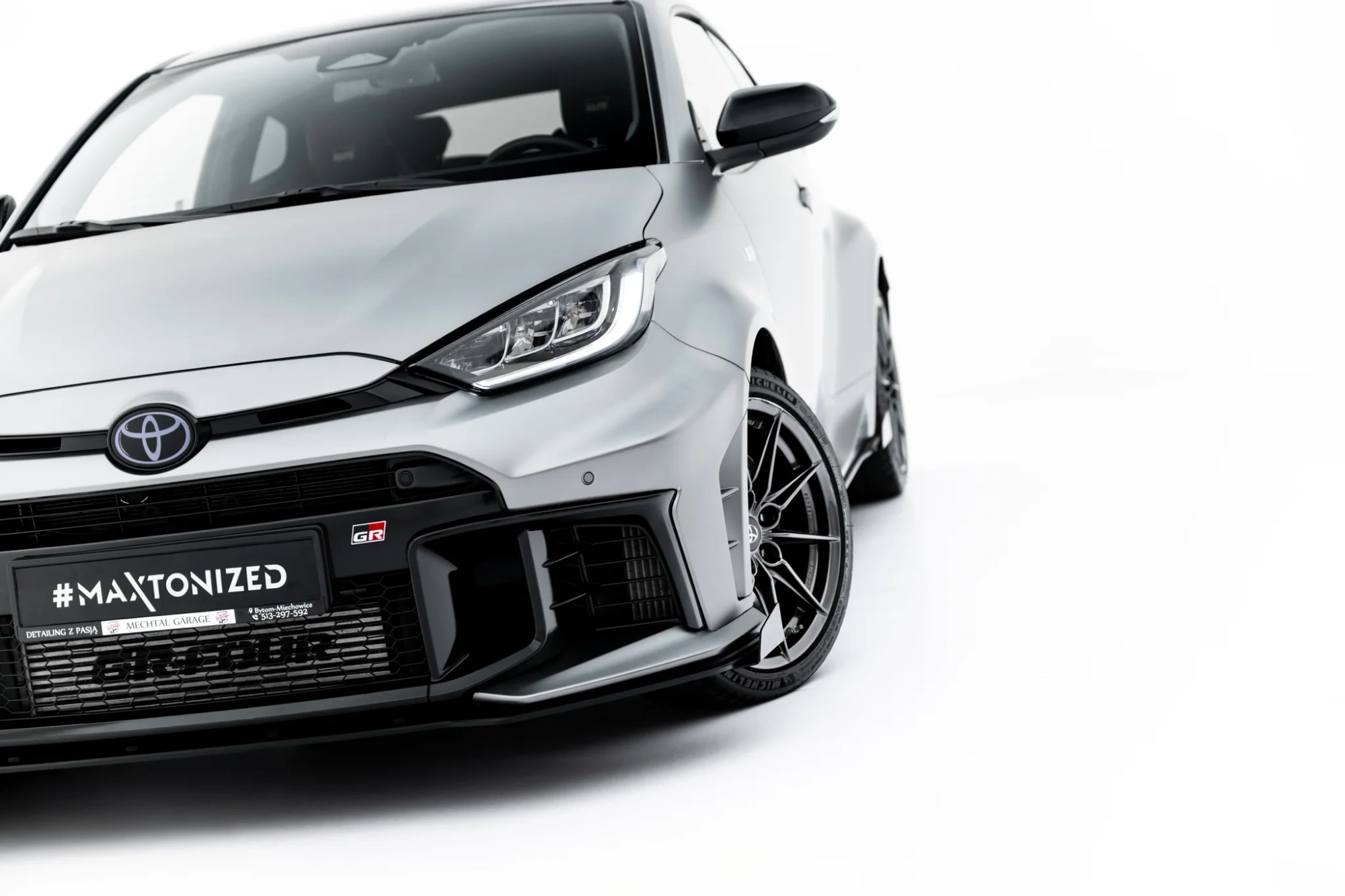 Voorspoiler Toyota GR Yaris Mk4 Facelift Maxton  Street Pro Front Splitter + Flaps