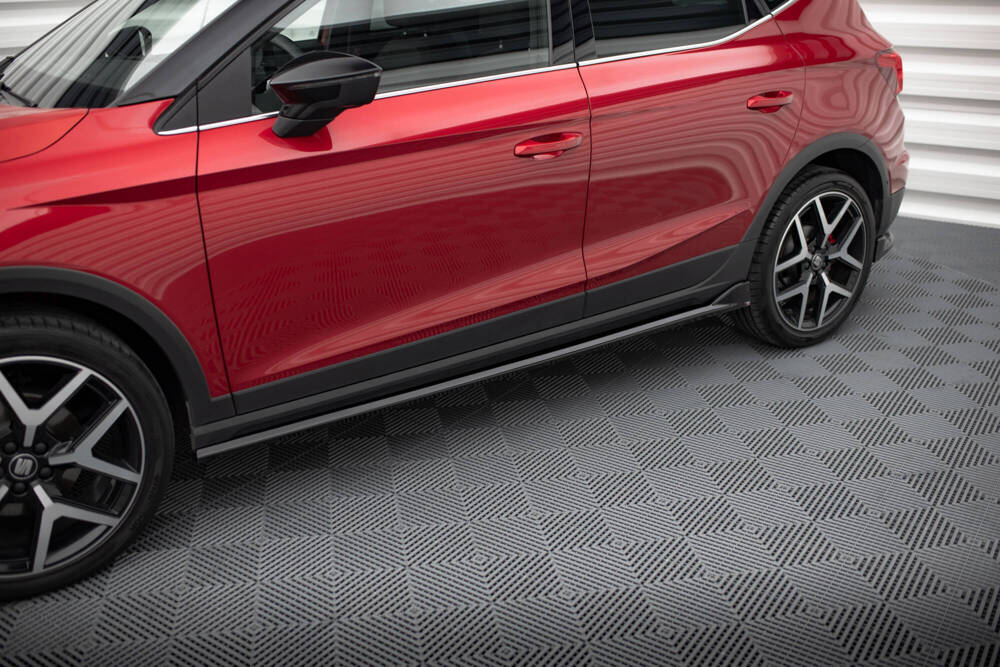 Zijskirts Seat Arona FR Maxton Glans Zwart