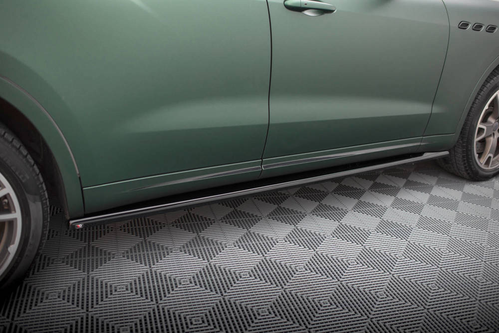 Zijskirts Maserati Levante Maxton Glans Zwart
