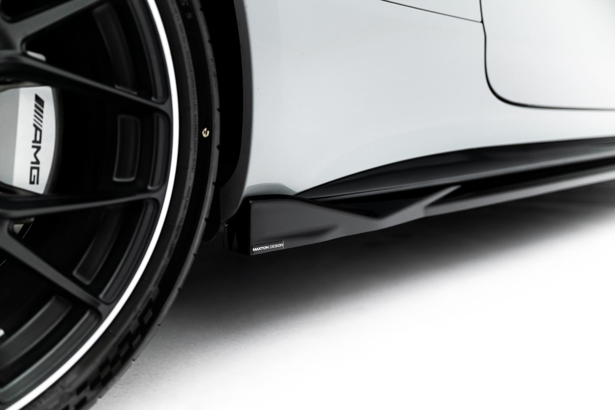 Zijskirts Mercedes-AMG CLE 53 Aero C236