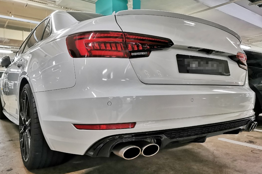 Diffuser Audi A4 B9 8W FL S-Line 2020- S4 Look Glans Zwart
