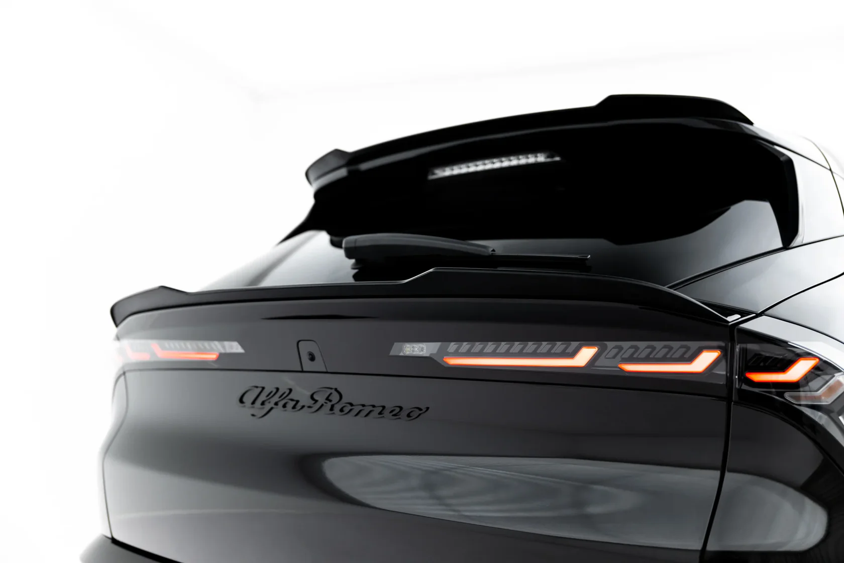 Lage spoiler Cap Alfa Romeo Junior Mk1 Maxton Glans Zwart