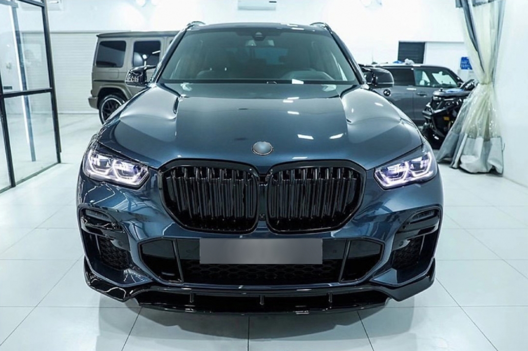 Voorspoiler BMW X5 G05 M-Tech Black Knight Design Carbon Look