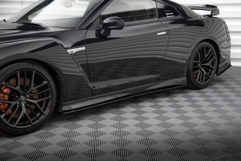 Zijskirts Street Pro Nissan GTR R35 17-22 Maxton