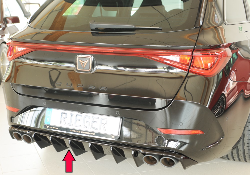 Achterdiffuser voor Cupra León (KL) met trekhaak (09.20-06.24) glans zwart