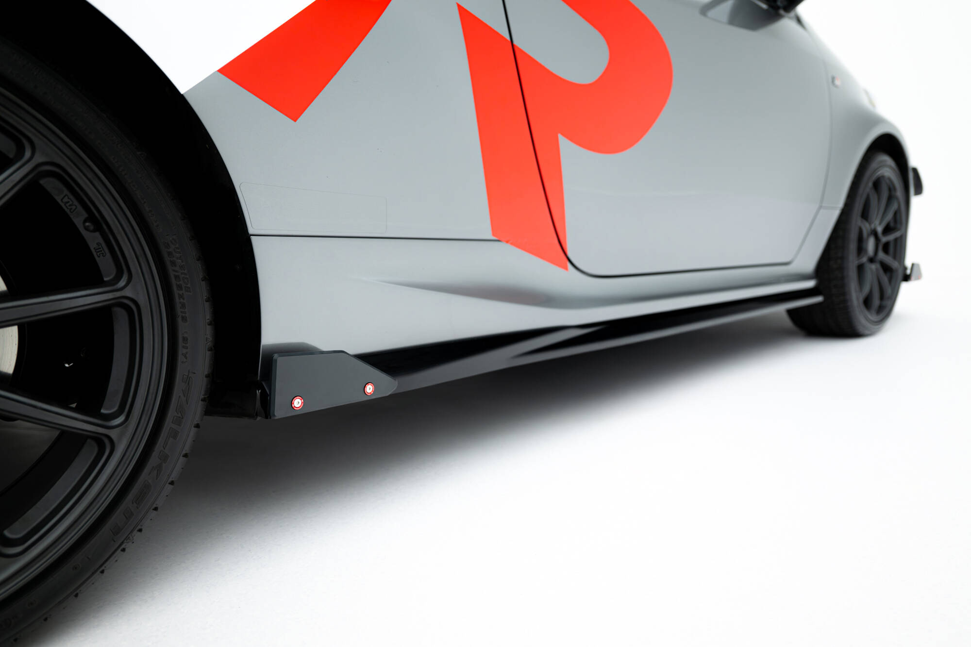Zijskirts + Flaps Toyota GR Yaris MK4 Facelift Maxton Glanzend zwart