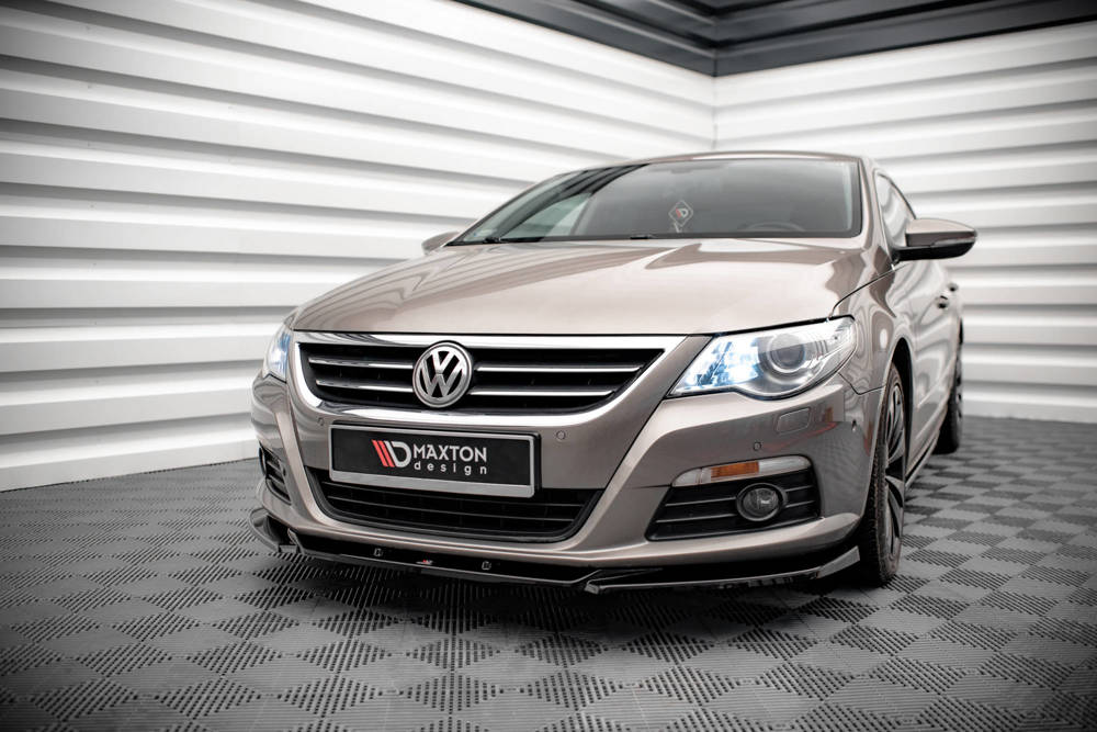 Voorspoiler V.4 VW Passat CC Maxton Glans Zwart