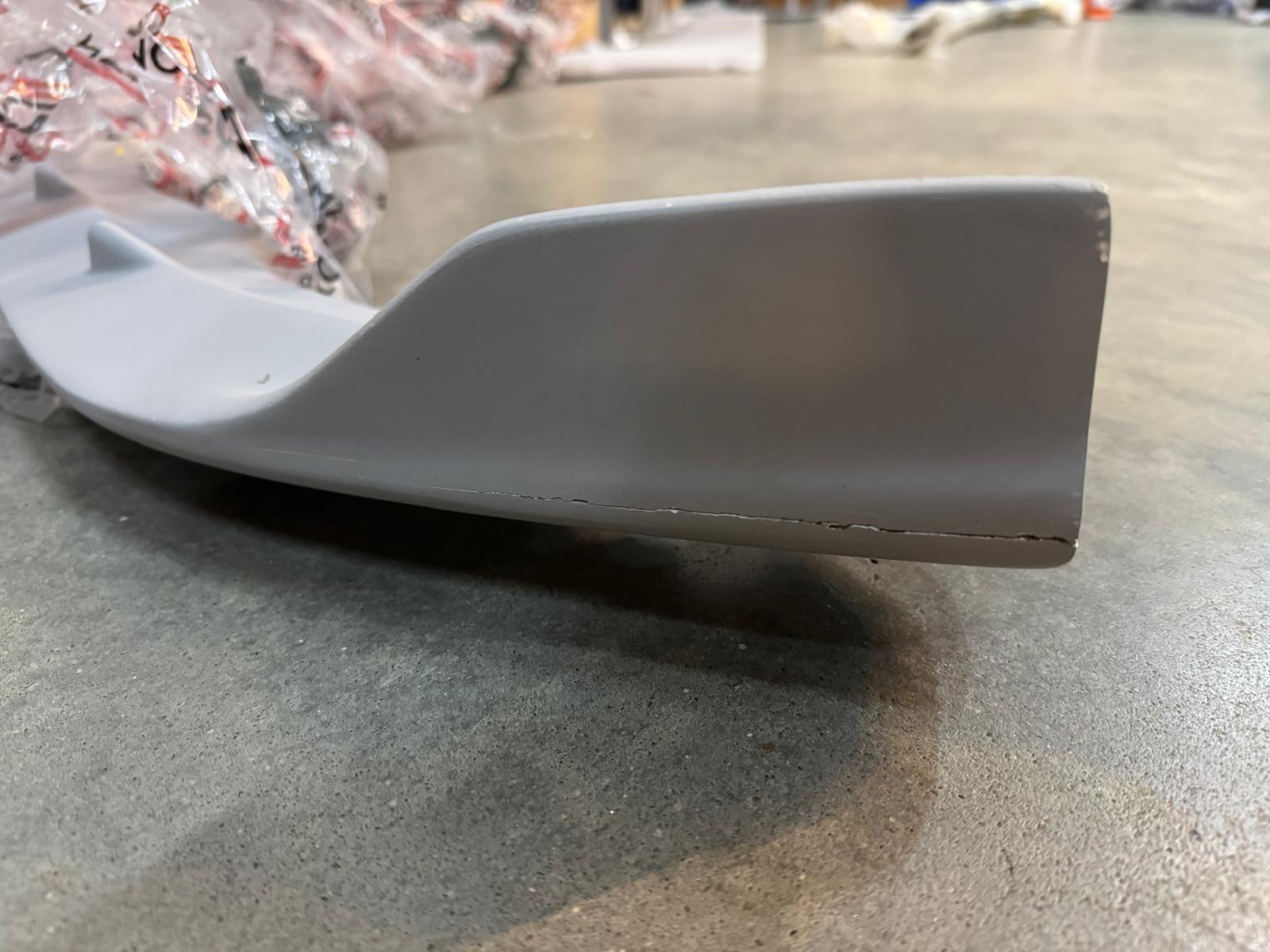 Voorspoiler Ford Focus ST / ST-Line Mk4 Maxton SCHADE
