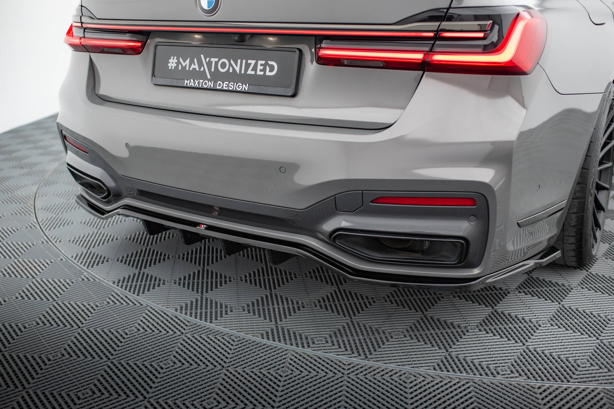 Bodykit BMW 7 G11 M-pack Facelift Glans zwart