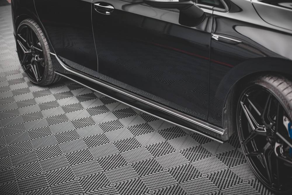 Zijskirts Street Pro Volkswagen Golf 8 R Maxton
